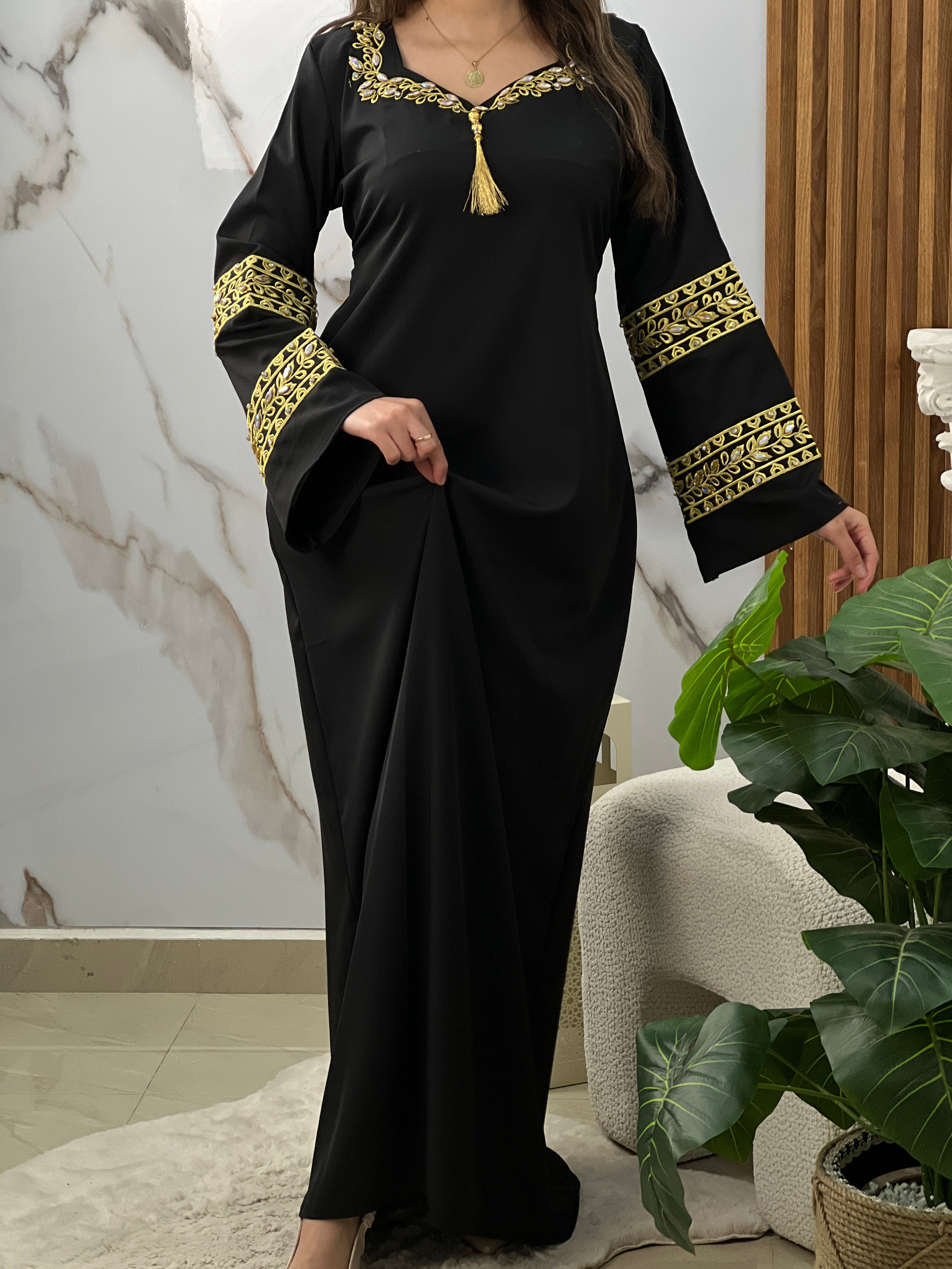 جبة لعيد الفطر✨مطروزة ومحرجة